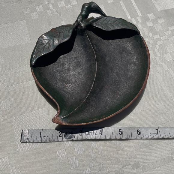 Vintage Verdigris Cast Iron Bronze Leaf Peach Trinket Dish Japan Unbranded - Picture 6 of 12